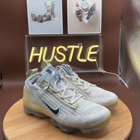 Nike Air VaporMax 2021 Flyknit “Mismatched Swoosh” (GS) Size